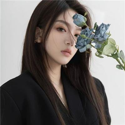 眼里余光都是你
